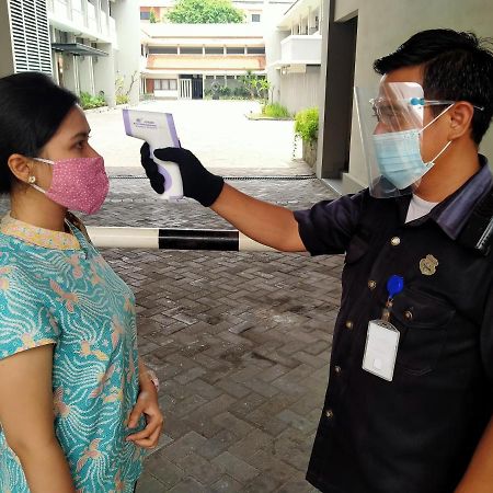 Hotel Quirin Semarang Zewnętrze zdjęcie
