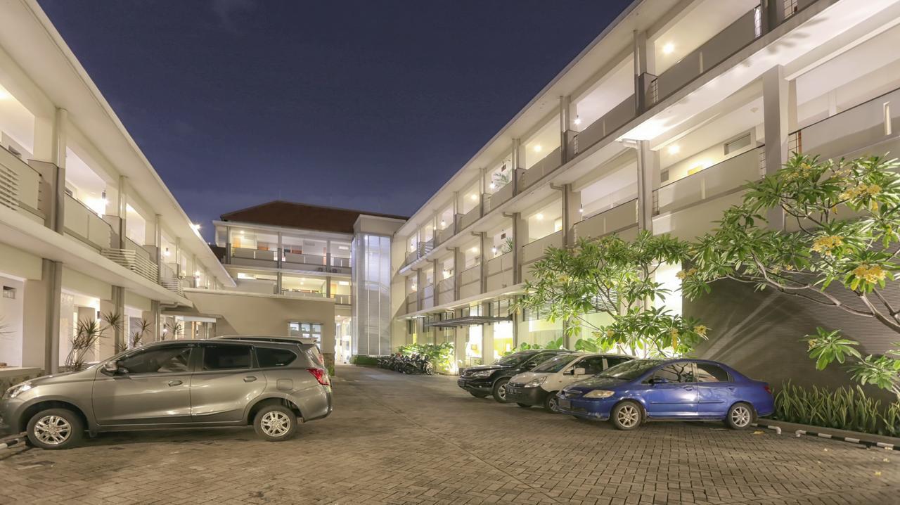 Hotel Quirin Semarang Zewnętrze zdjęcie