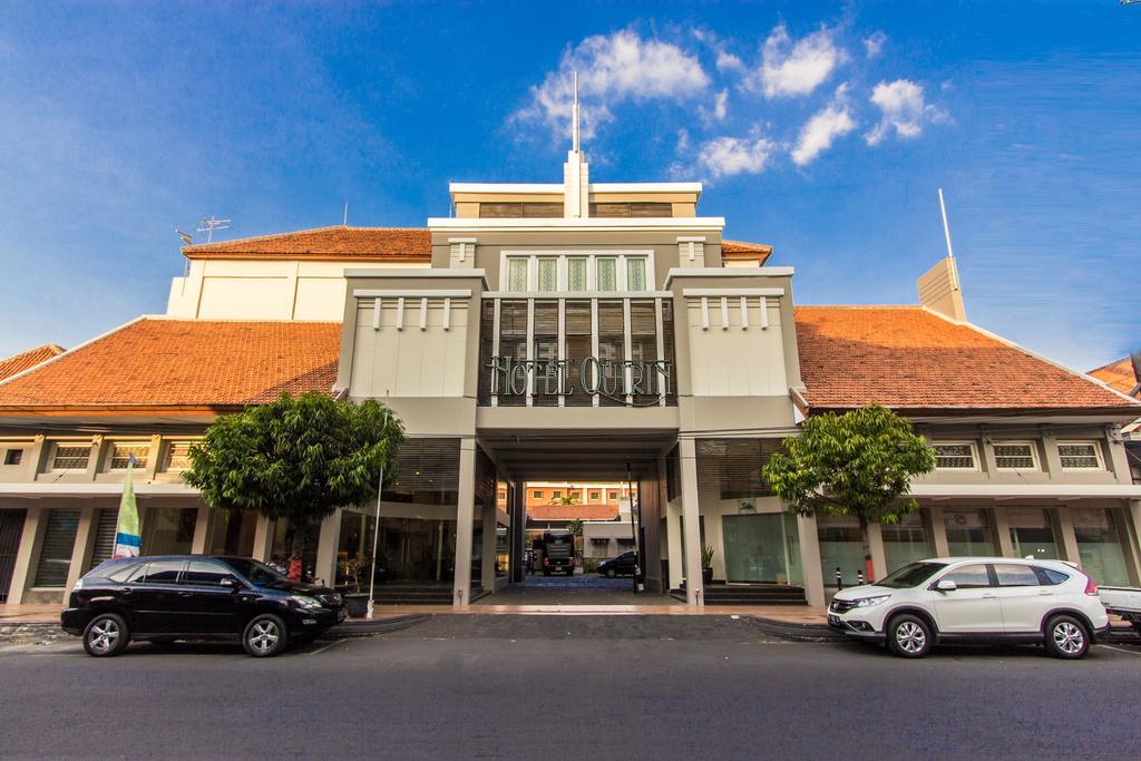 Hotel Quirin Semarang Zewnętrze zdjęcie