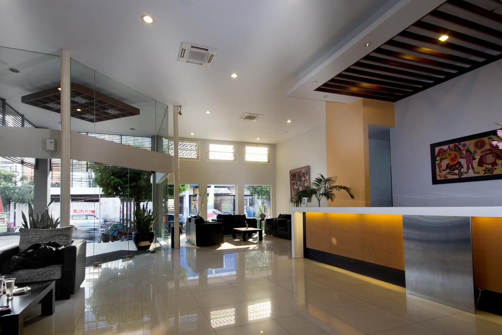 Hotel Quirin Semarang Zewnętrze zdjęcie